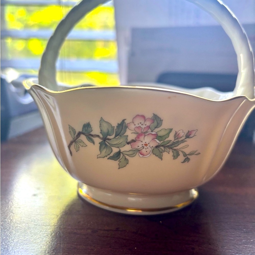 Lenox Cream Floral Basket with Gold Trim